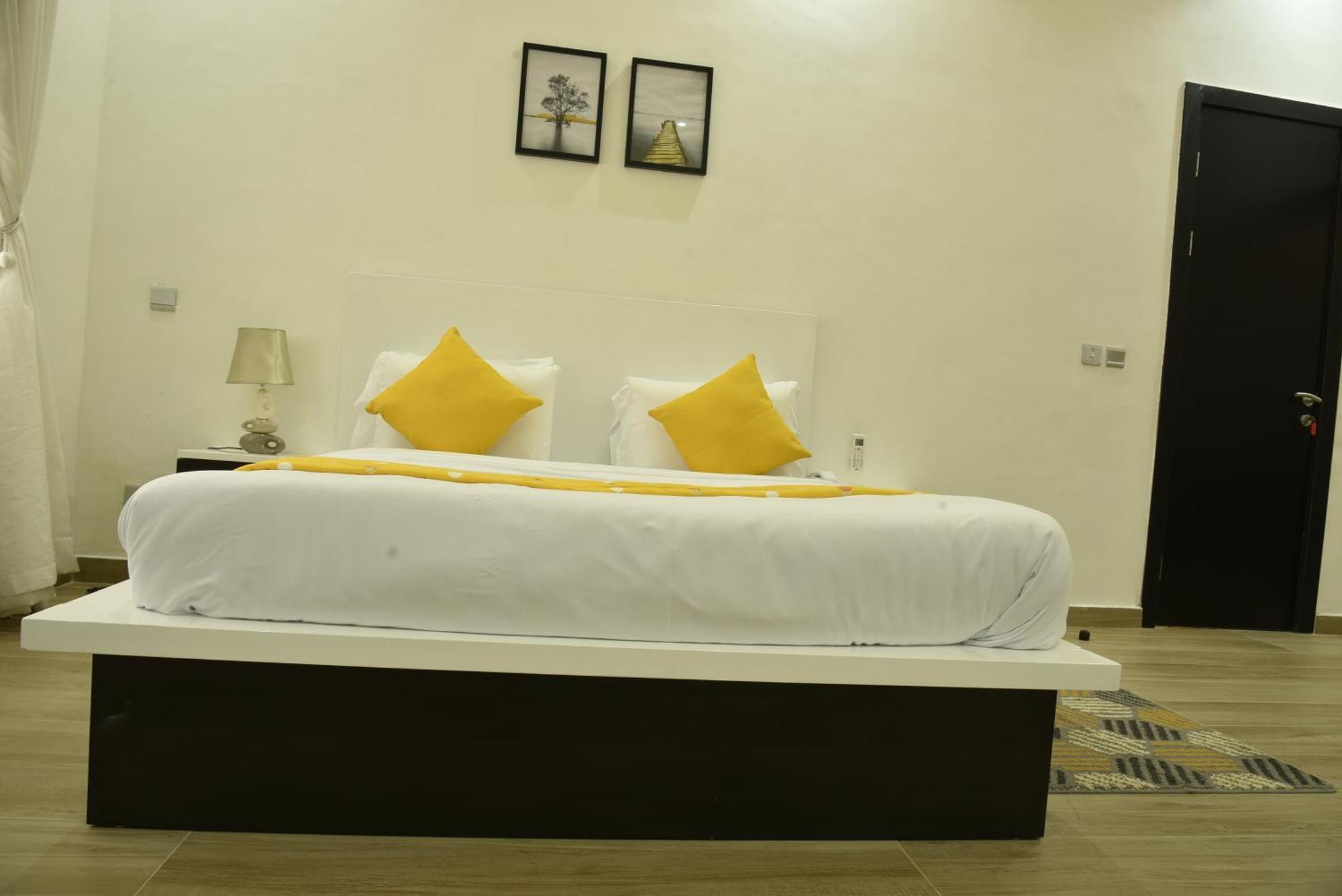 Abode Apartments Lagos Bagian luar foto